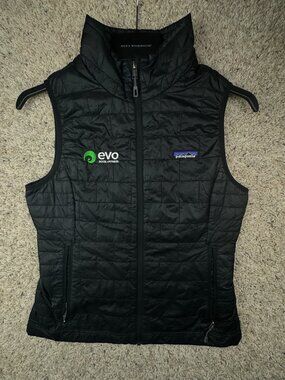 Patagonia Women’s Black Quilted Vest Small Sleeveless Primaloft W Logo, Pockets